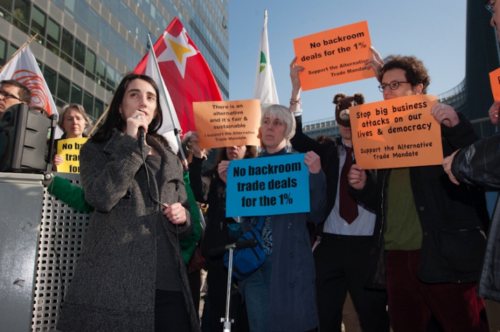 Karen Hansen-Kuhn sprak namens het Amerikaanse Institute for Agriculture and Trade Policy, dat actie voert voor voedselveiligheid in de VS.