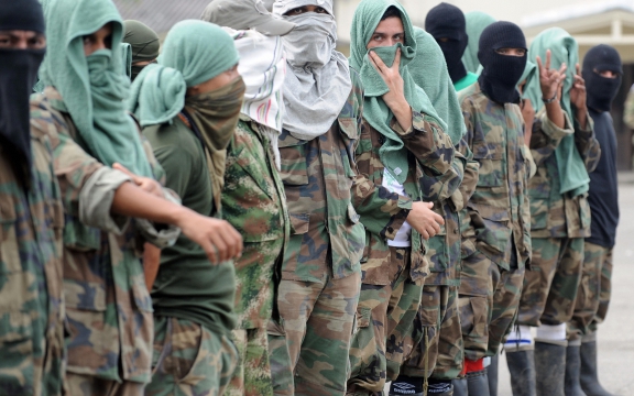 Colombiaanse paramilitairen, de geheime illegale groepen die het vuile werk van de machthebbers uitvoeren.