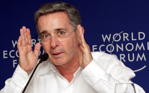 Álvaro Uribe, voormalig president van Colombia (2002-2010), trouwe bondgenoot van de VS en graag geziene gastspreker op het World Economic Forum