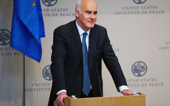 Ambassadeur João Vale de Almeida, vertegenwoordiger van de EU-missie in Washington spreekt op een conferentie over 'globale veiligheid' in het United States Institute for Peace op 8 mei 2013