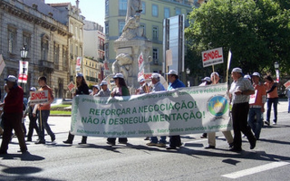 Eén van de vele betogingen tegen de besparingsplannen van de Portugese regering