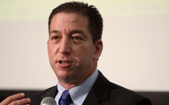 Glenn Greenwald, een journalist die naam waardig. Voor wanneer de massale mediacampagnes om hem te steunen?