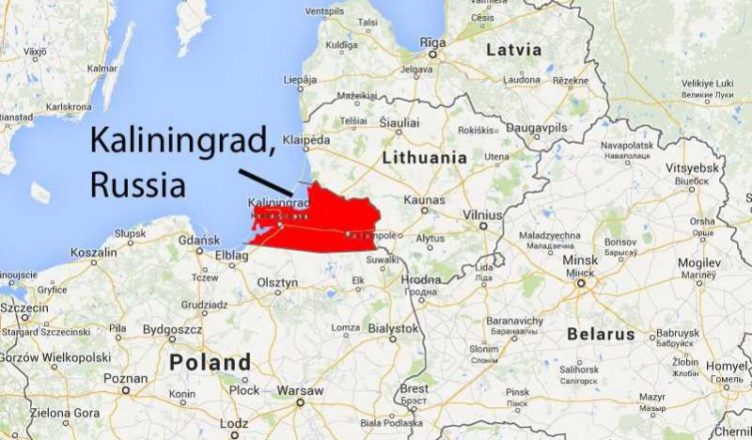 De Russische enclave en zeemachtbasis van Kaliningrad bevindt zich in een baai van de Baltische Zee. Die baai is voor het grootste westelijke deel Pools. Het Amerikaanse schip USS Cook voerde manoeuvres uit in het midden van de baai