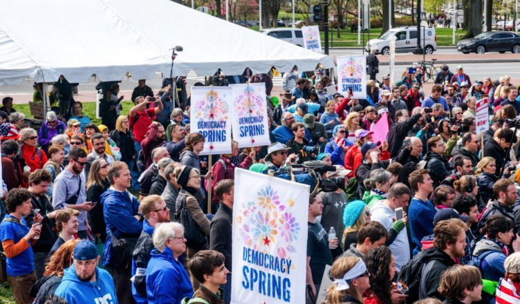 #DemocracySpring zorgt voor hete Amerikaanse lente met acties en betogingen