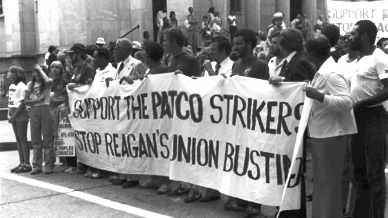 besparingsplannen in de luchtverkeersleiding door president Ronald Reagan het begin van een aanval op de vakbonden en op de sociale rechten van werkende mensen, die tot vandaag wordt gevoeld in de VS