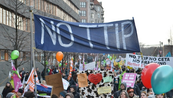 In Duitsland gingen de voorbije weken meer dan 350.000 betogers de straat op tegen het TTIP, hier in Berlijn