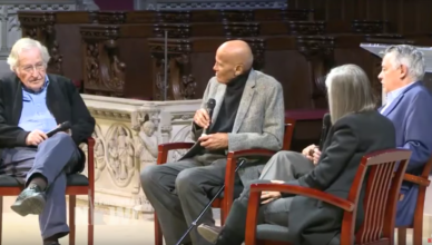 Noam Chomsky en Harry Belafonte