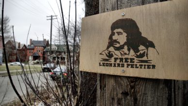 Afbeelding van leonard Peltier in Detroit