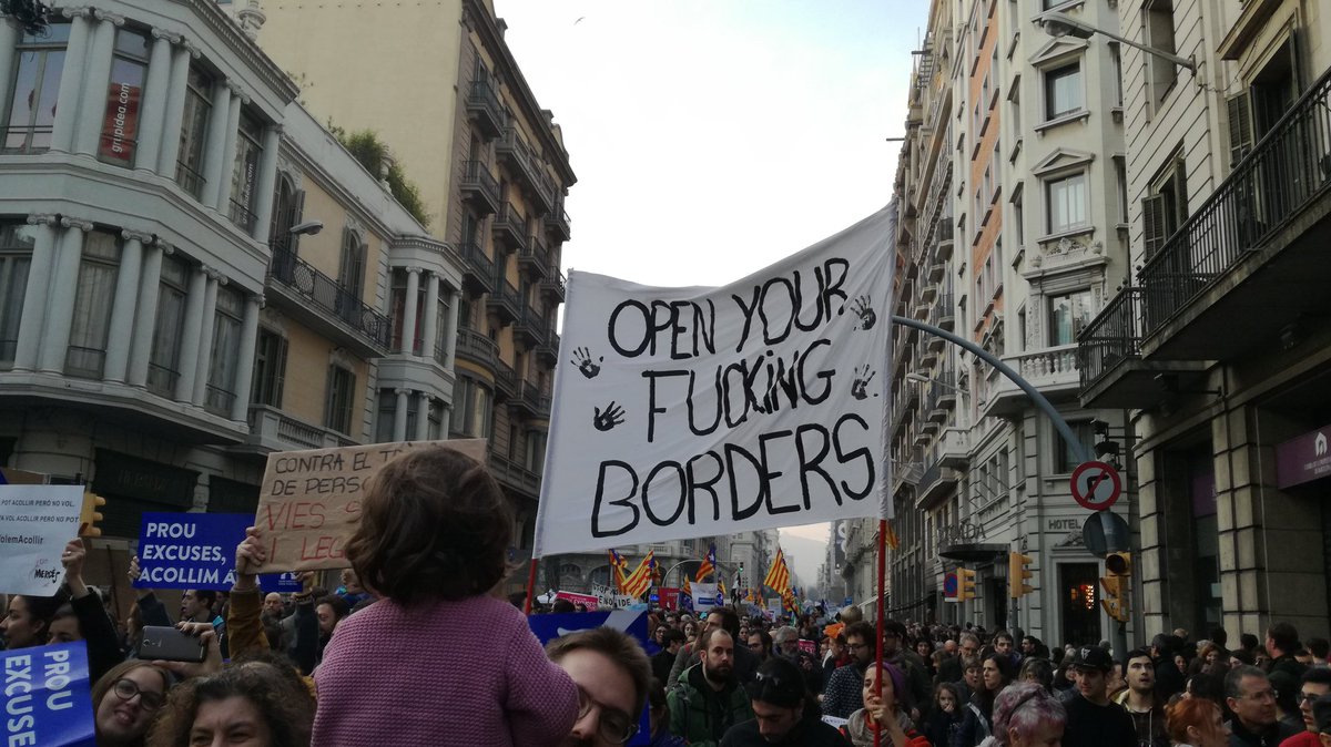 Barcelona massaal solidair met vluchtelingen