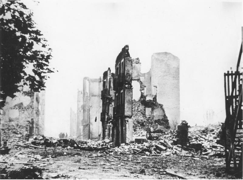 Vernielde huizen Guernica