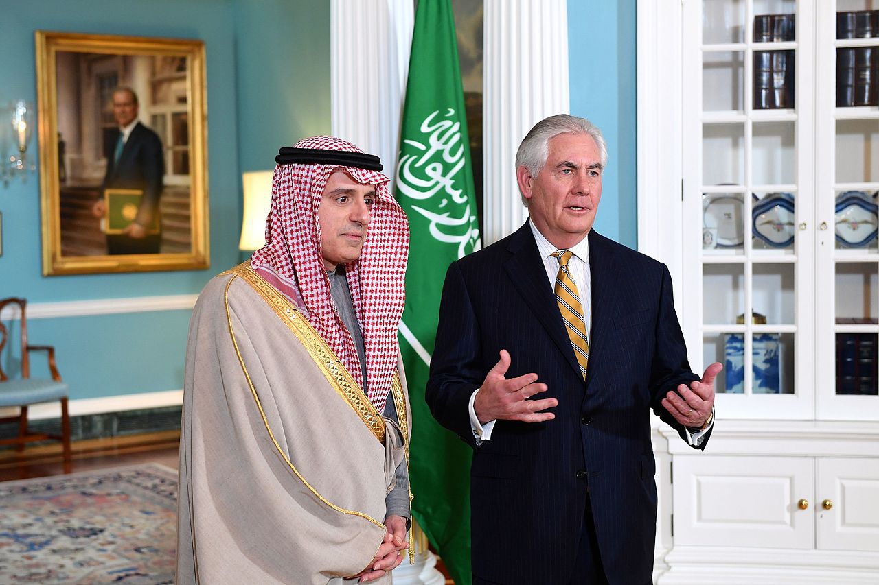 Amerikaans minister van buitenlandse zaken Rex Tillerson ontmoet zijn Saoedische collega Adel al-Jubeir
