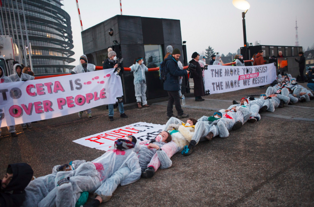 Grote bedrijven voeren lastercampagne tegen anti-TTIP-protest