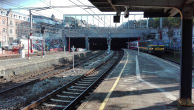 Brussel-Kapellekerk aan de zuidelijke ingang van de tunnel naar Brussel-Noord