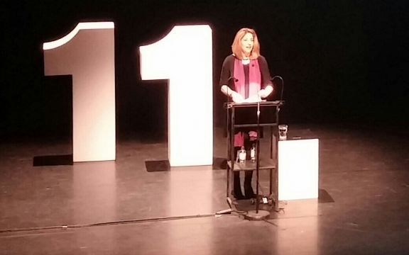Naomi Klein in de KVS in Brussel op 26 november 2014 (foto Bavo Vanoost)