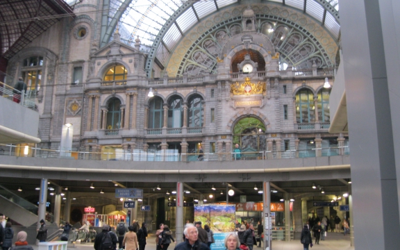 Antwerpen-Centraal, het mooiste treinstation van België