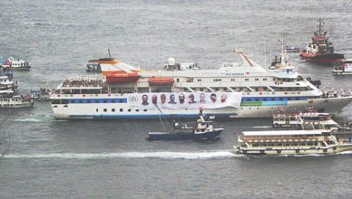 Op 26 december 2010 keerde de Mavi Marmara, met op de boeg de fotot's van de negen slachtoffers, terug in de haven van Istanboel