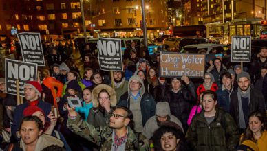 Protesten aan de Tump Tower in Washington