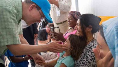 Op 18 juni 2016 bezocht VN-Secretaris-Generaal Ban Ki-Moon het vluchtelingenkamp op het eiland Lesbos